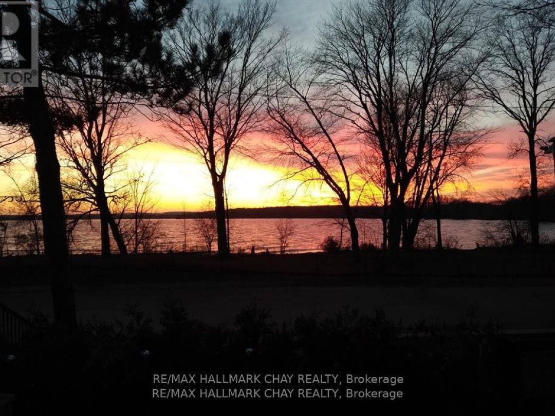 4 1 Olive Crescent, Lake Simcoe
