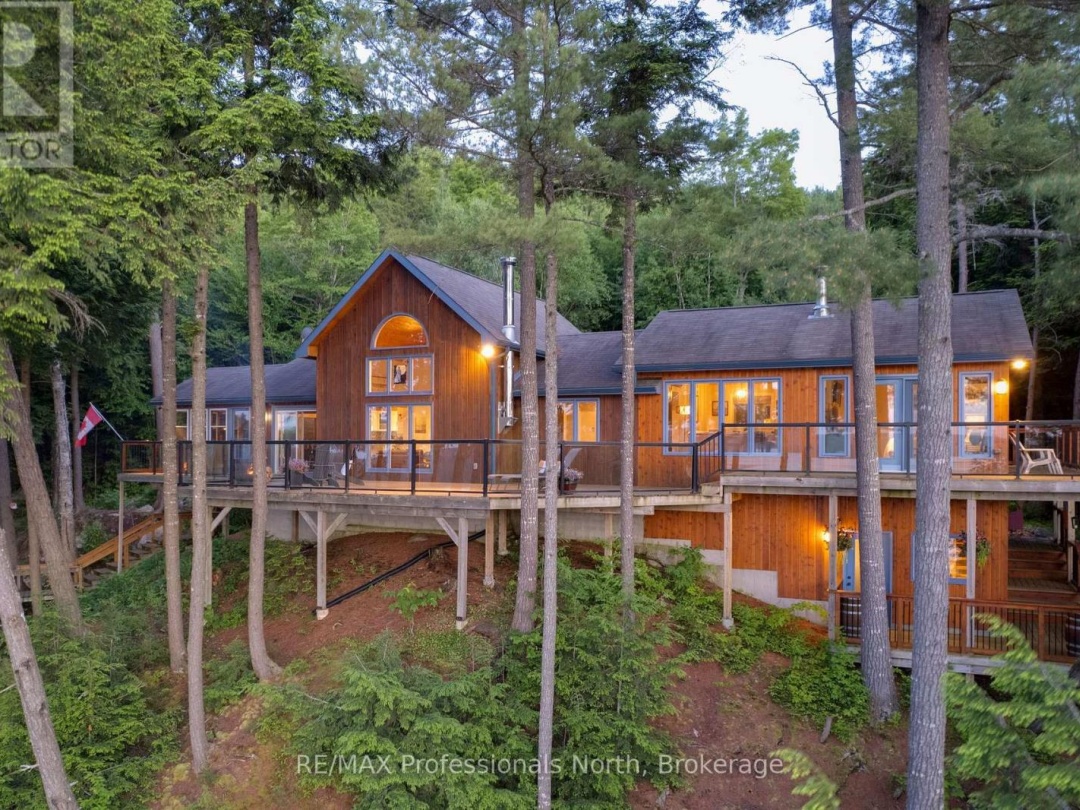 1055 BOXSTOVE POINT TRAIL, 