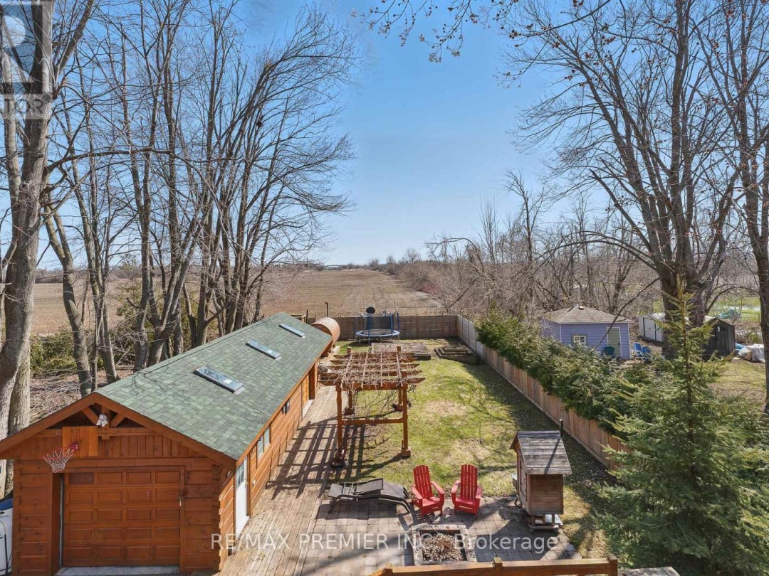 2441 Lakeshore Drive, Lake Simcoe
