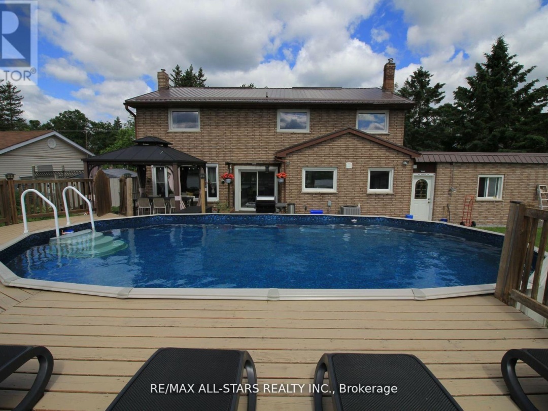 122 Fenelon Drive, Sturgeon Lake