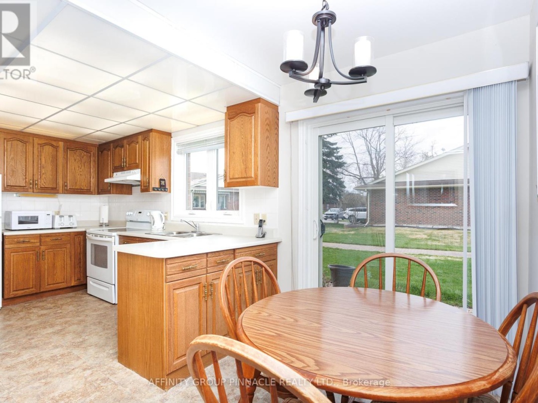 16 B90 Parklawn Boulevard, Lake Simcoe