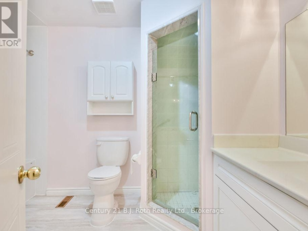 9 492 Laclie Street, Orillia