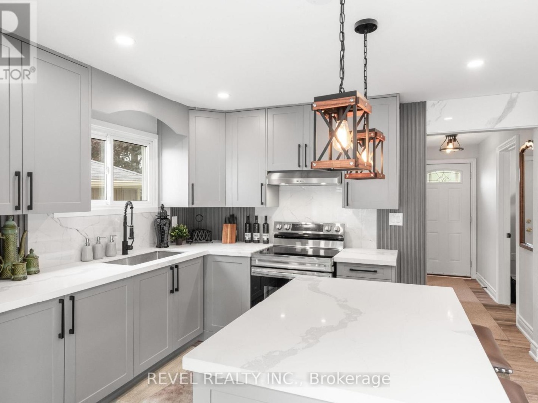 3 HILLSIDE DRIVE, 