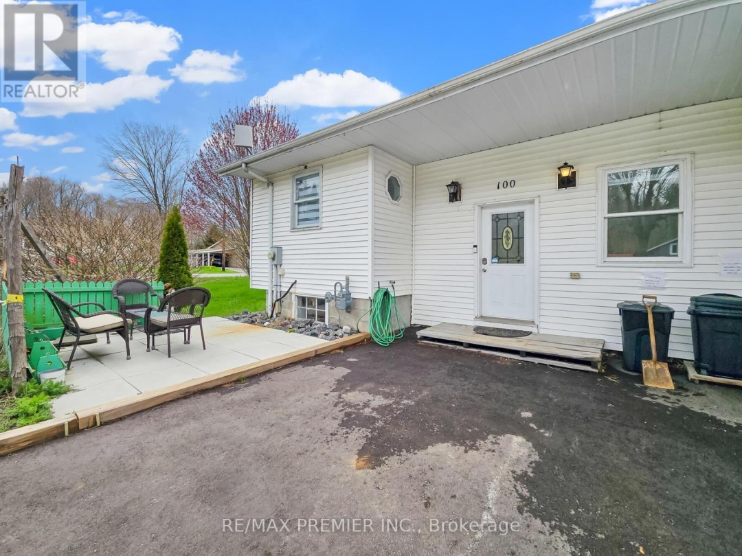 100 Readman Street, Lake Muskoka