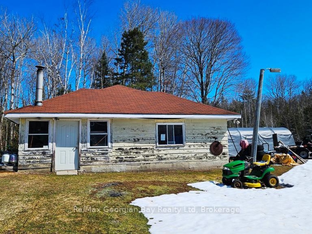 295 Duck Bay Road, Tay