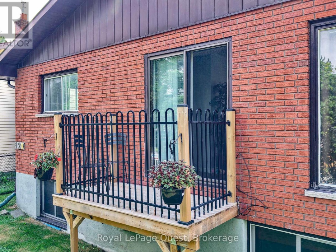 129 SIMCOE STREET, 