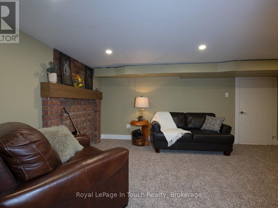 8 CYRIL MARTIN PLACE, 