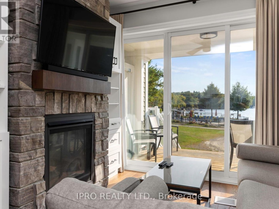 16 - 1869 MUSKOKA RD 118 WEST ROAD, Lake Muskoka