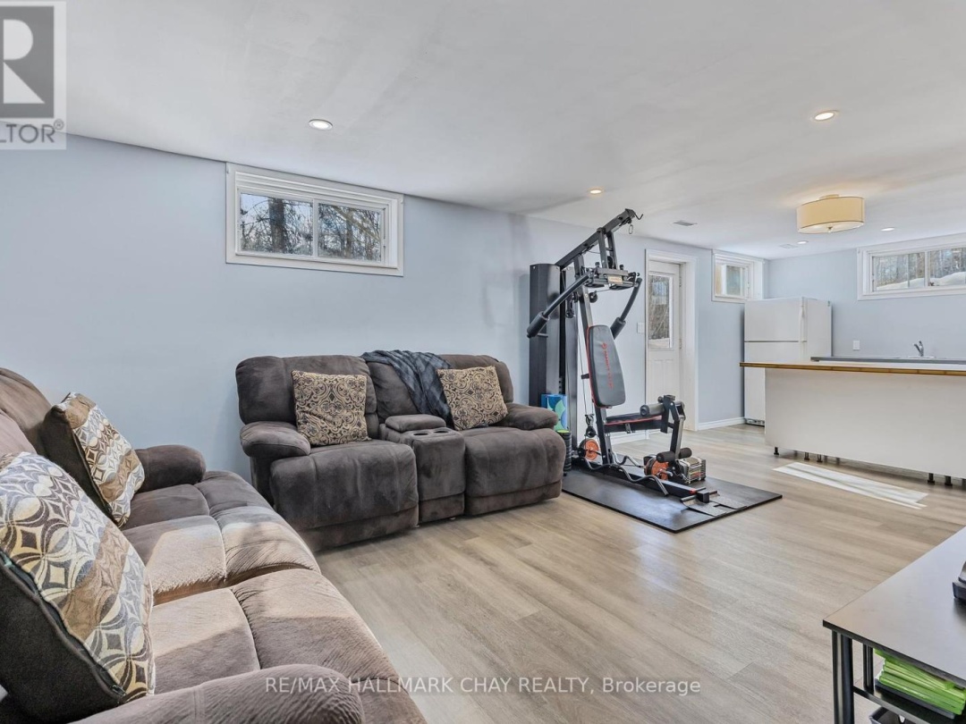5810 Lowanda Lane, Ramara
