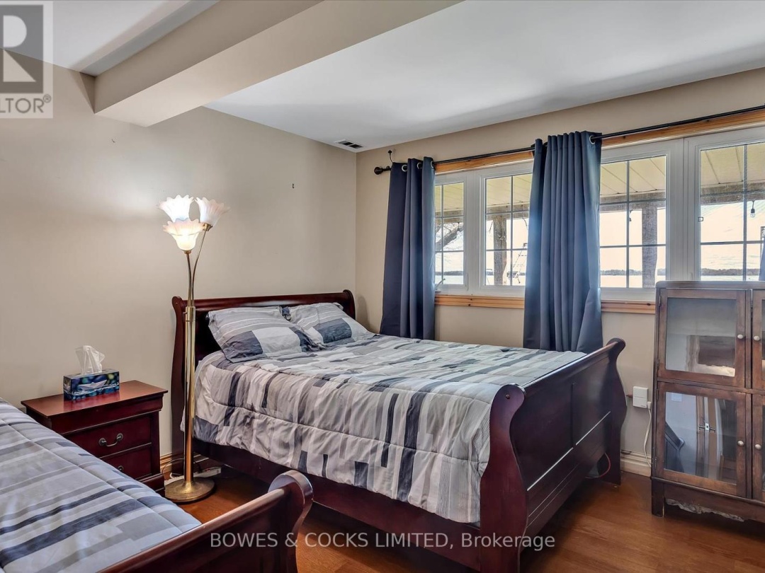 240 Lakeshore Drive, Pigeon Lake