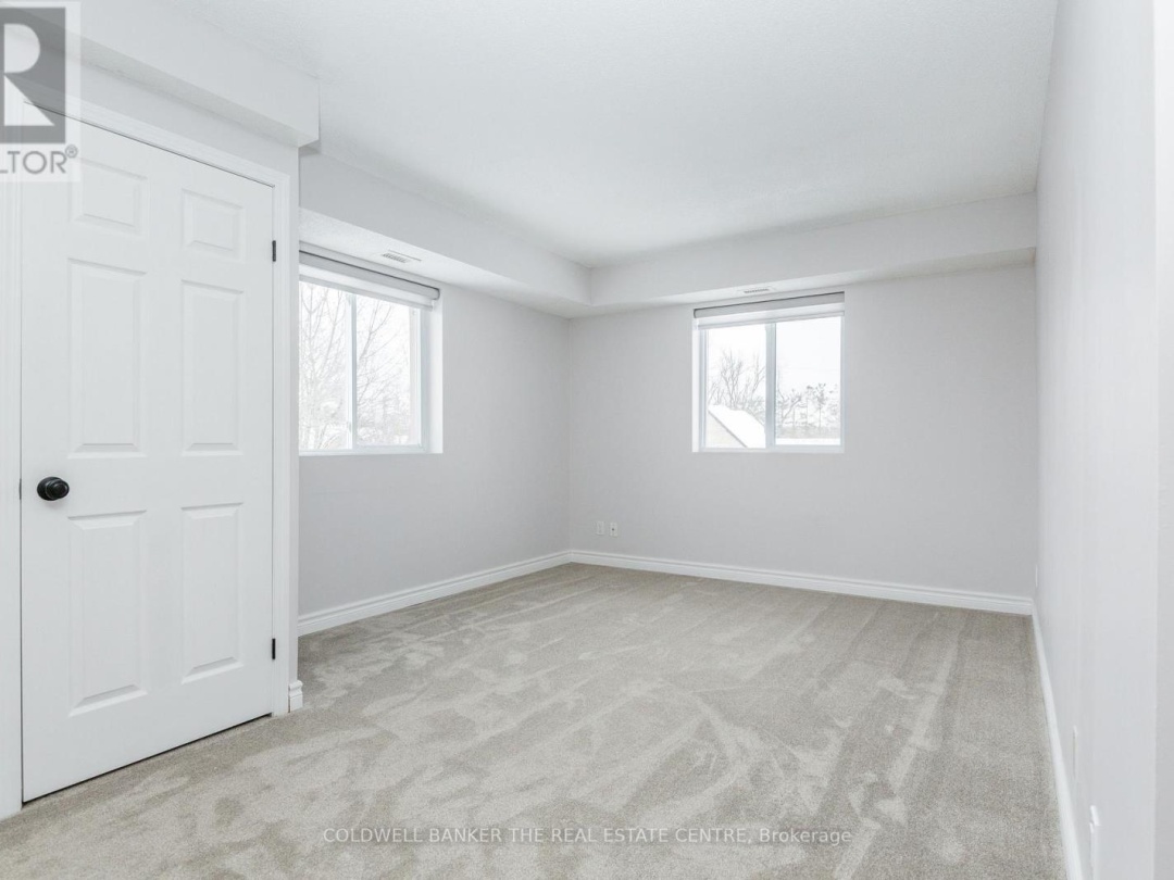 302 - 125 BOND STREET, 