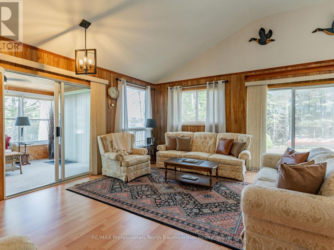 1053 Mink Road, Long Lake