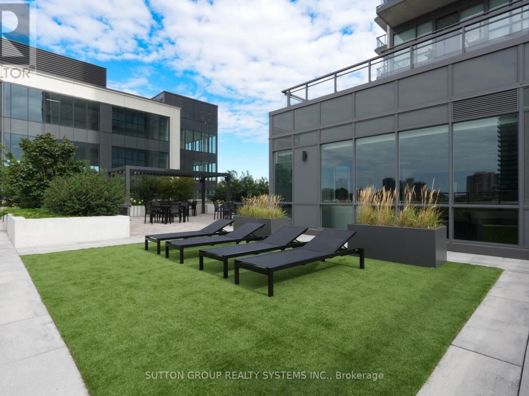 1901 - 15 LYNCH STREET, 