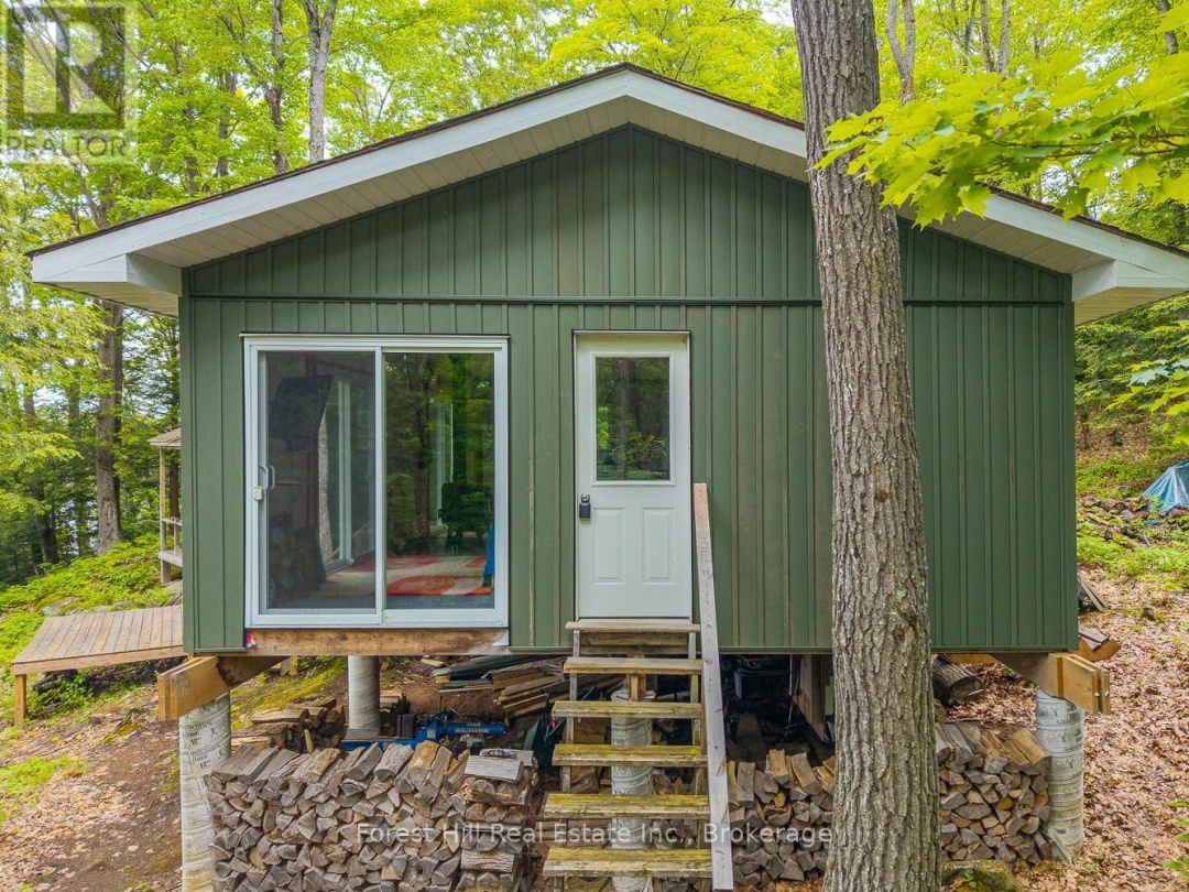 60 HAWKSVIEW LANE, 