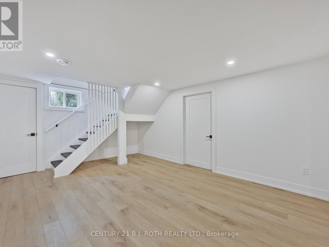 185 SILVER BIRCH CRESCENT, 