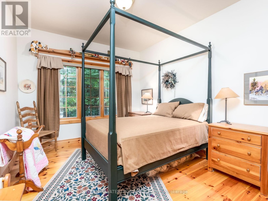 470 INDIAN POINT ROAD, 