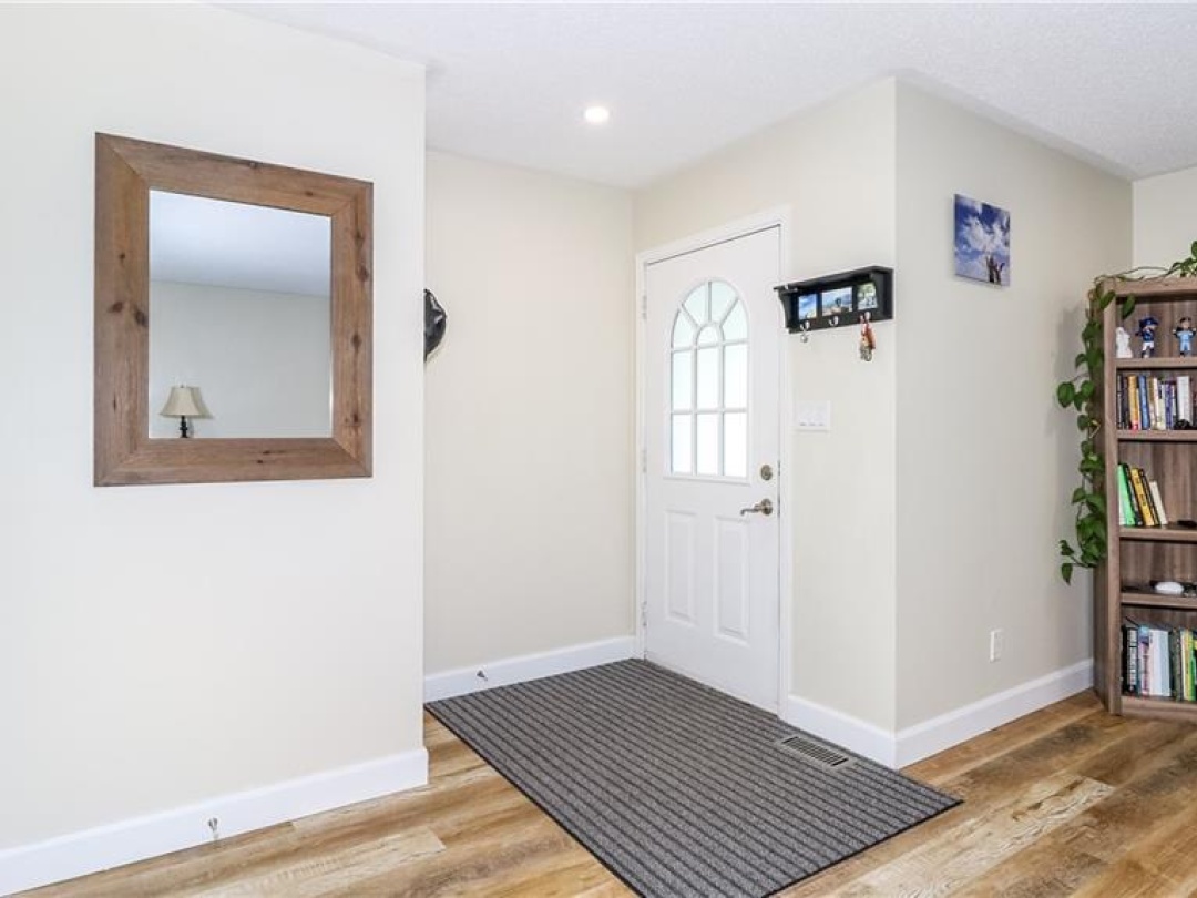 1 MARIPOSA Drive, 