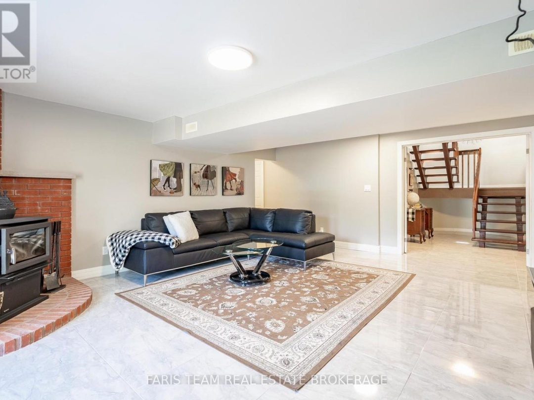 249 MEDONTE SIDEROAD 2, 