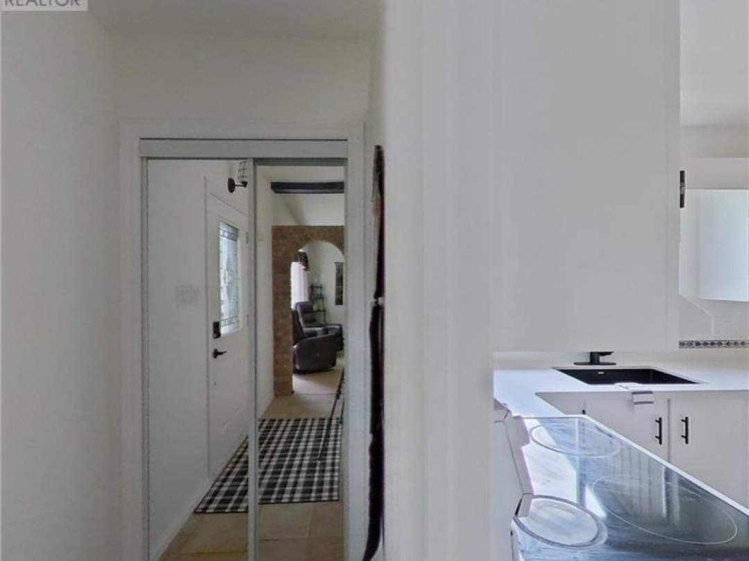 4 MAYPARK Drive, 