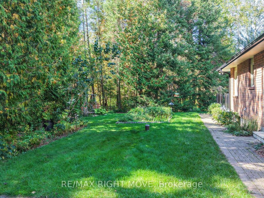 1892 CARRIAGE COURT, 