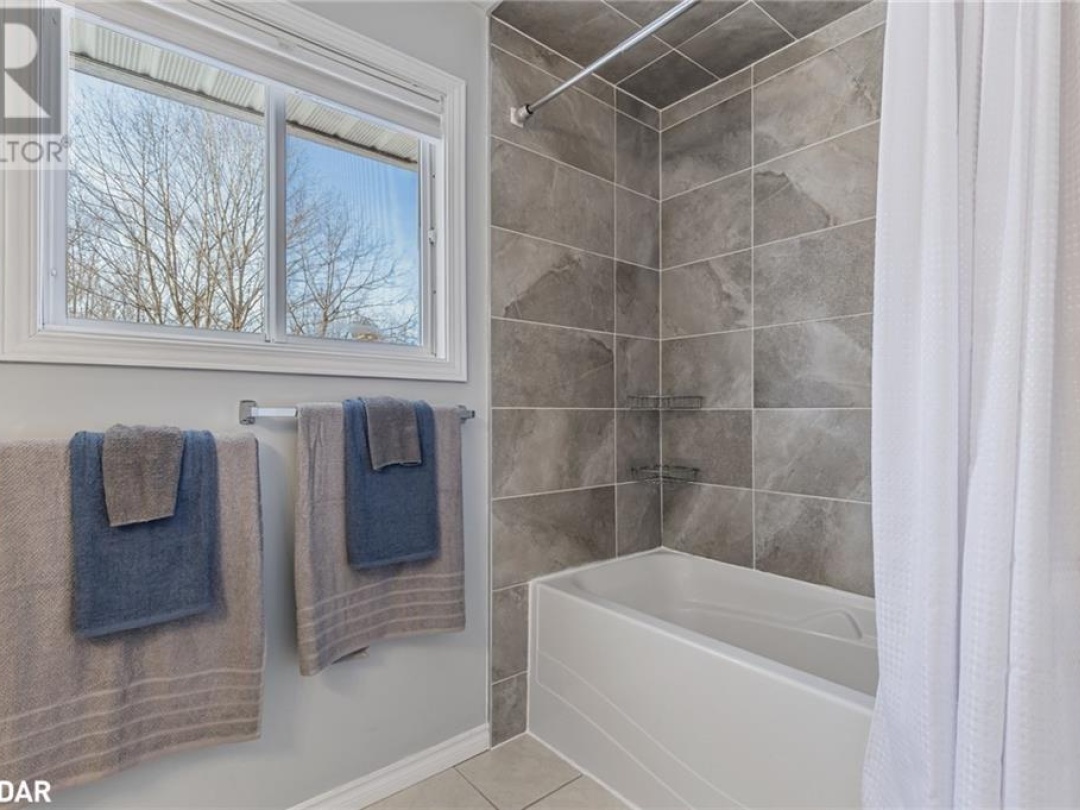 5810 Lowanda Lane, Sebright