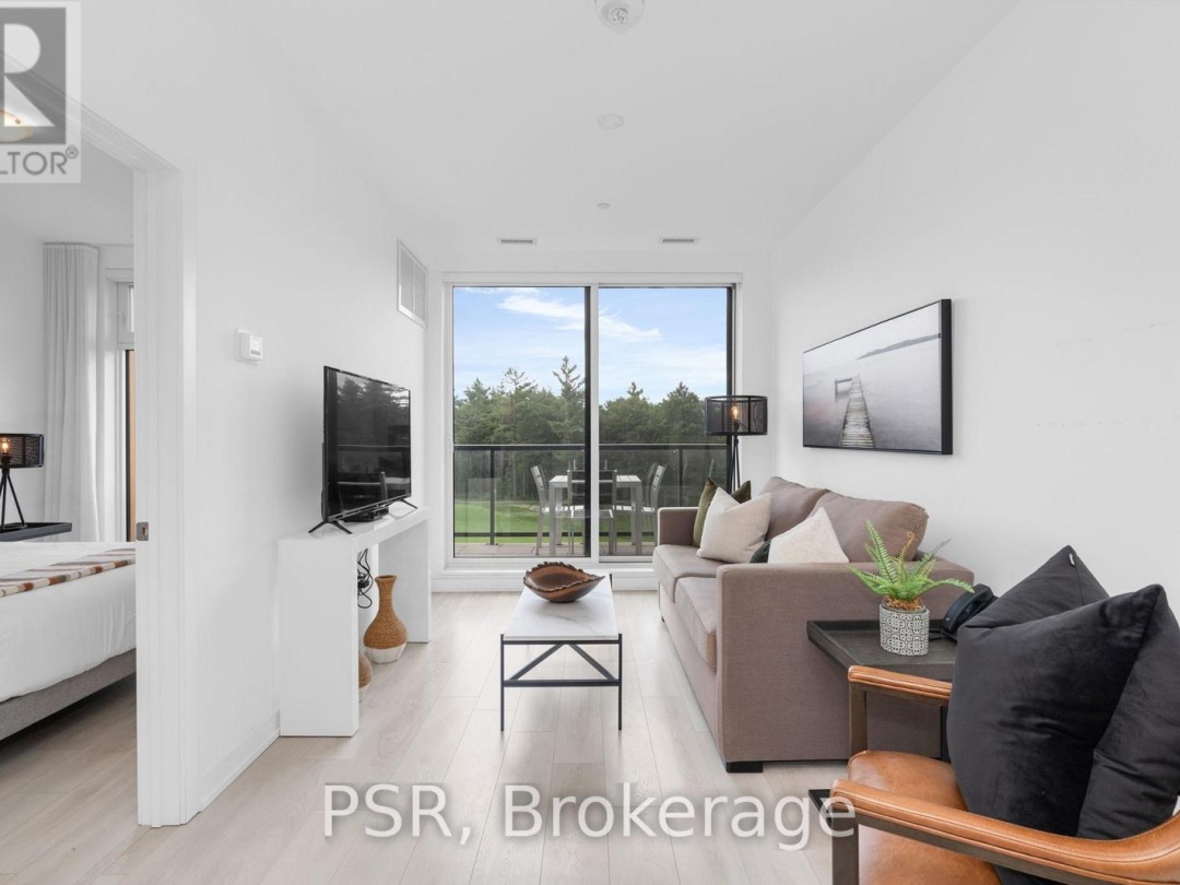 405 - 120 CARRICK TRAIL, 