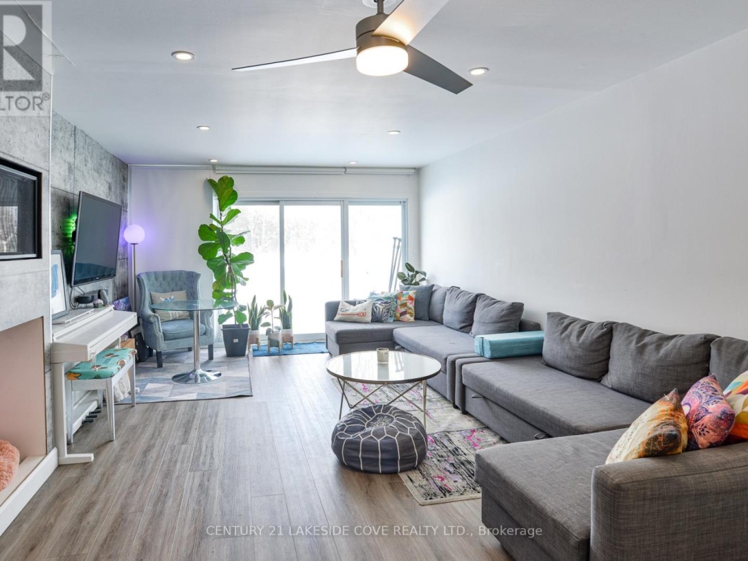 19 4 Paradise Boulevard, Lake Simcoe
