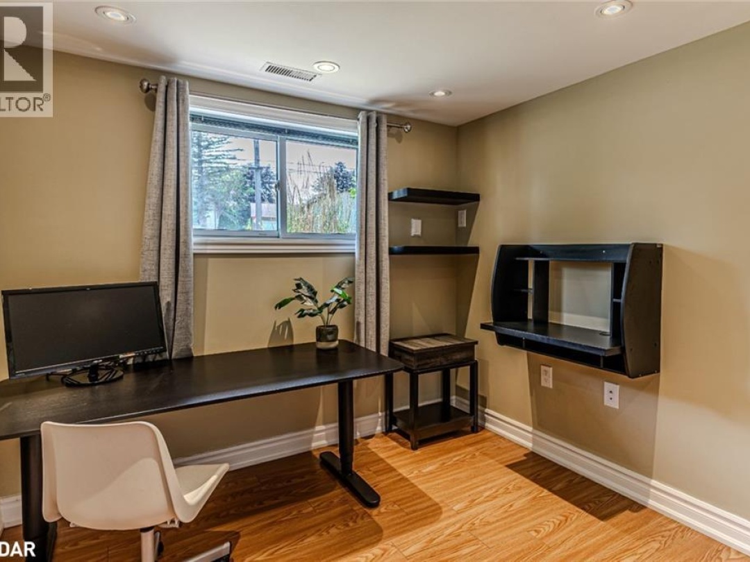 438 FOREST Avenue S, 