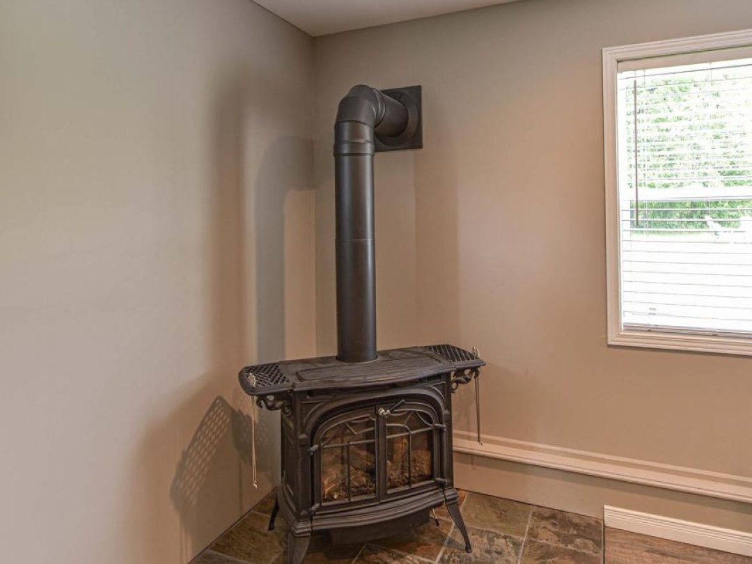 3516 Kirkfield Road, Dalrymple Lake