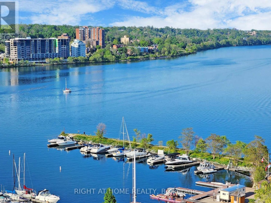 PH06 - 37 ELLEN STREET, 