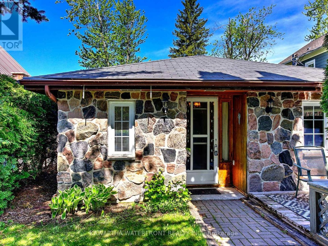 6 ORIOLE ROAD, 