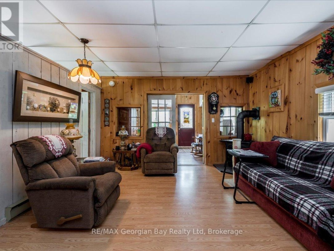 21 GRANDVIEW ROAD, 