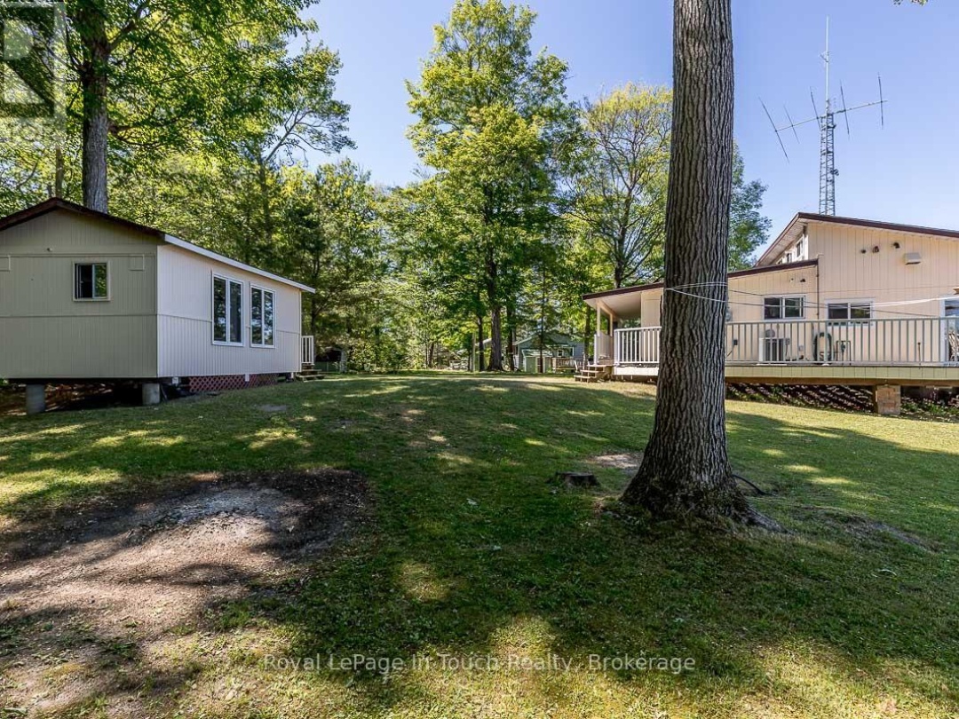 36 Yellowhead Island, Gloucester Pool