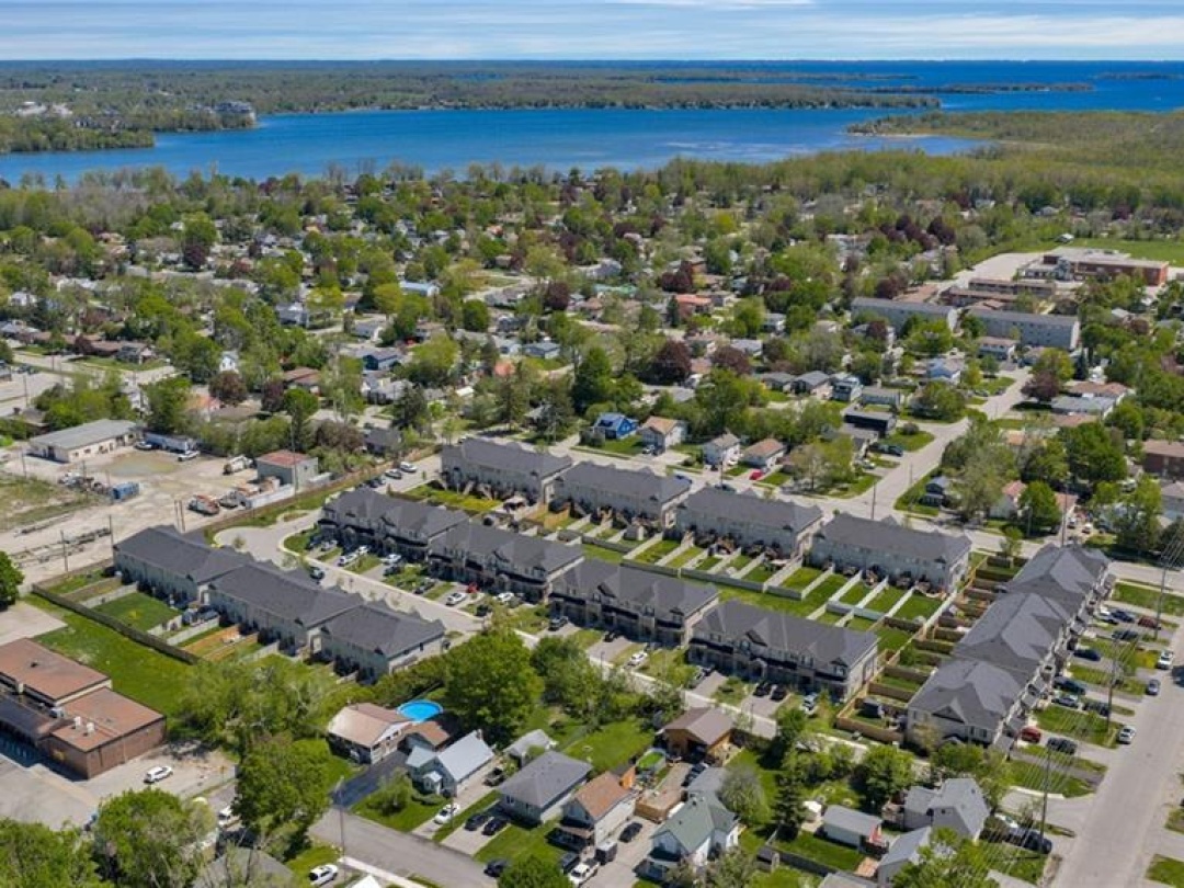 24 Churchlea Mews, Orillia