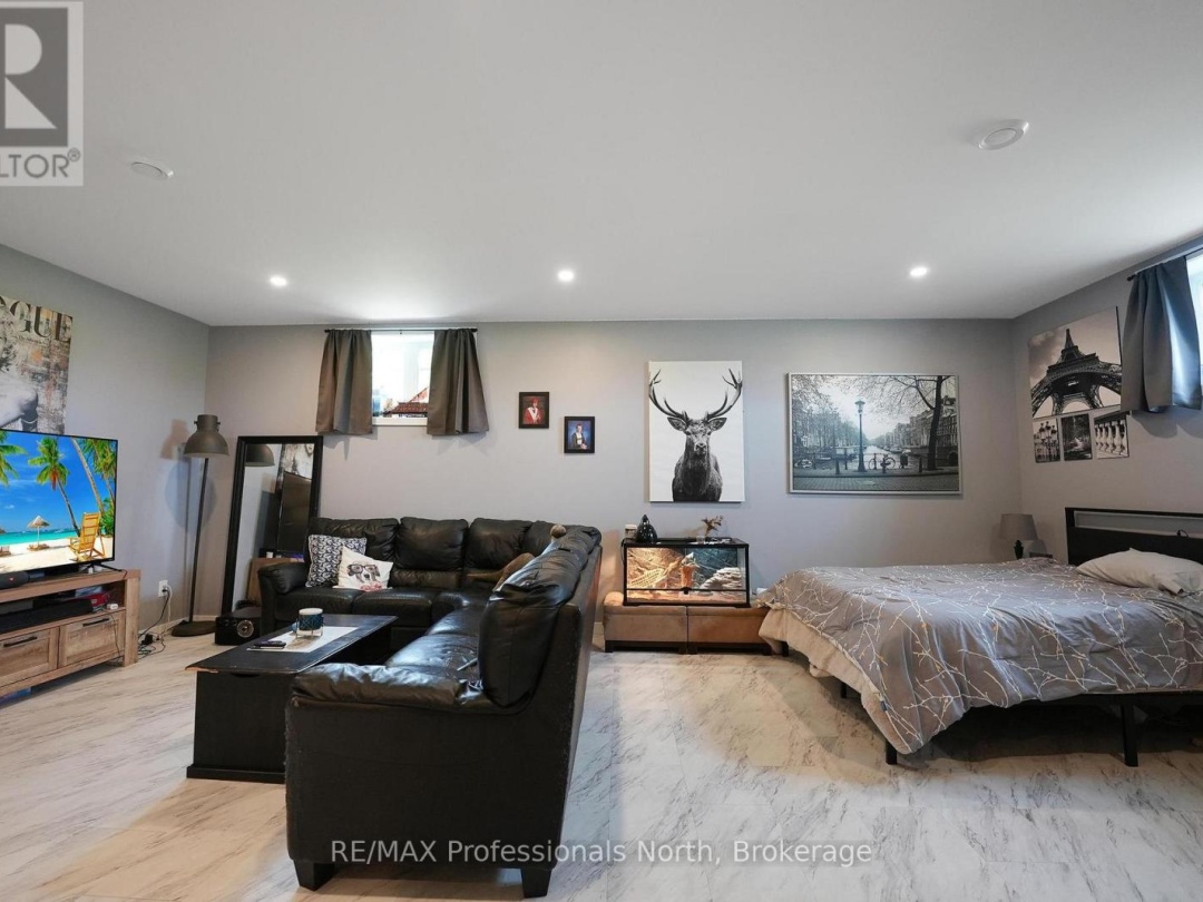 64 WINDOVER DRIVE, 