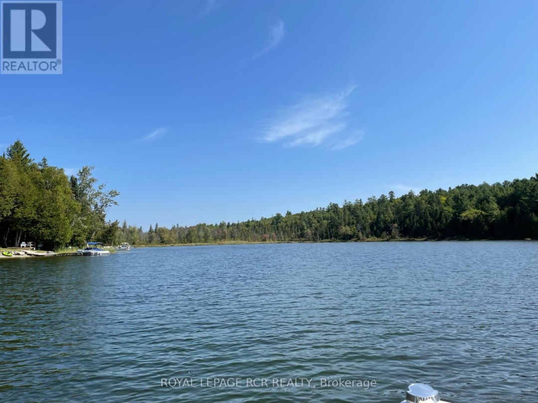 24 Juniper Crescent, Four Mile Lake