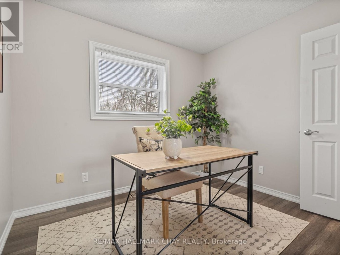 4 - 1 OLIVE CRESCENT, 