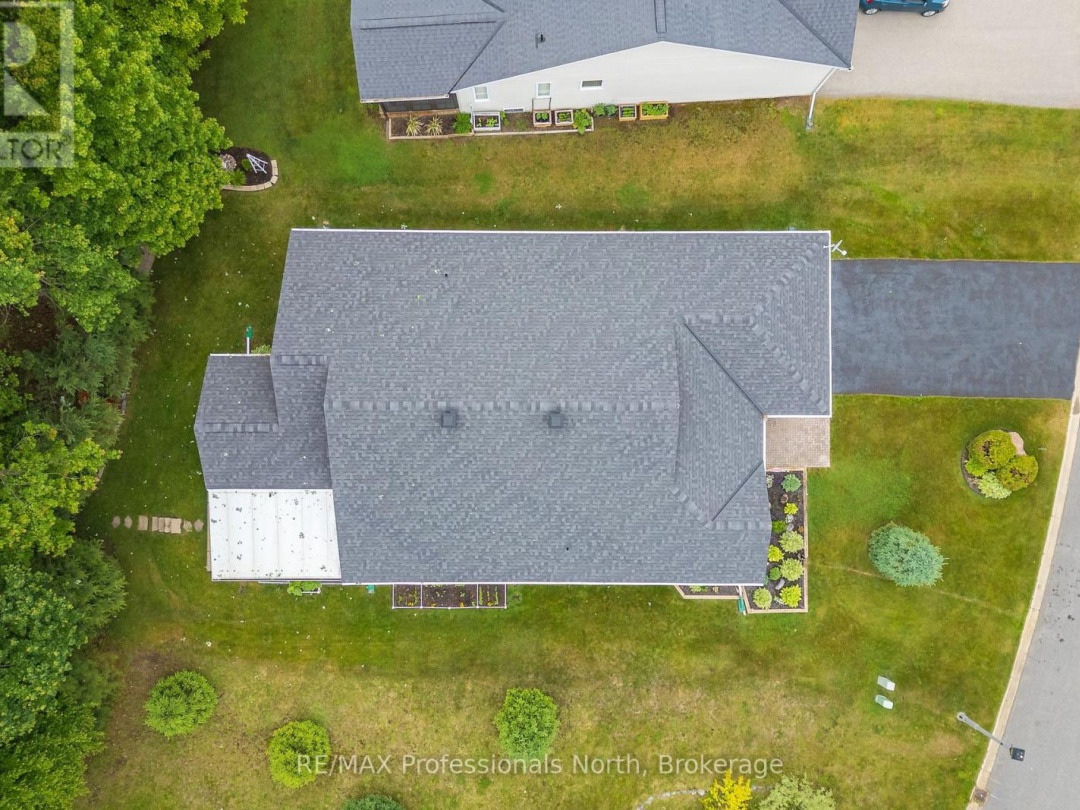 4 RED MAPLE COURT, 