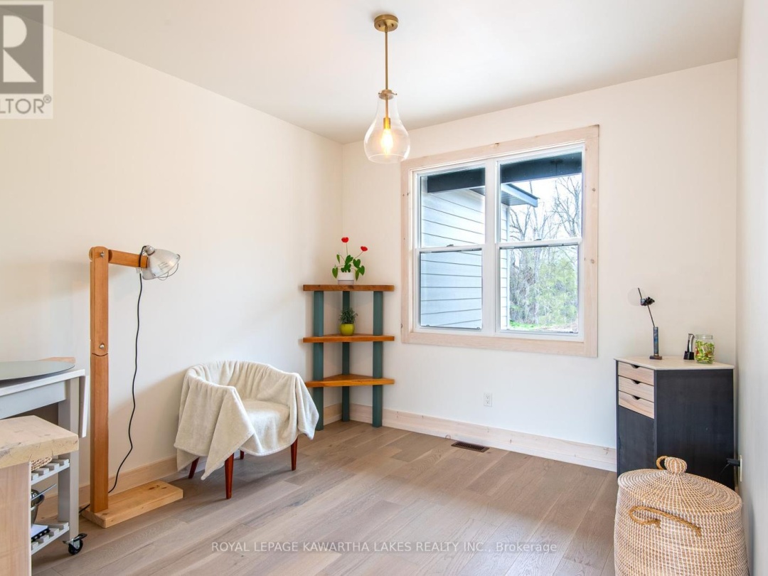 104 MOON LINE ROAD N, 