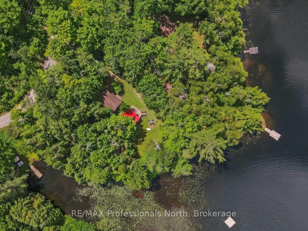 1279 ENGLISH CIRCLE, 