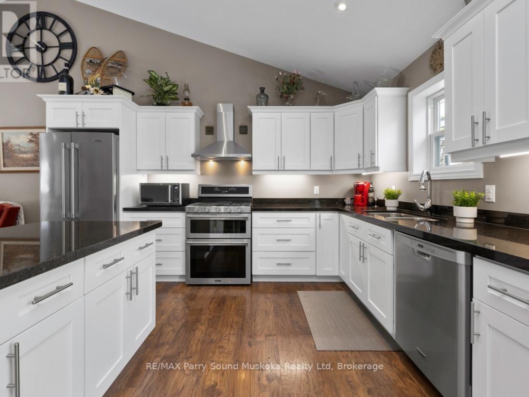 52 Meadows Avenue, Tay