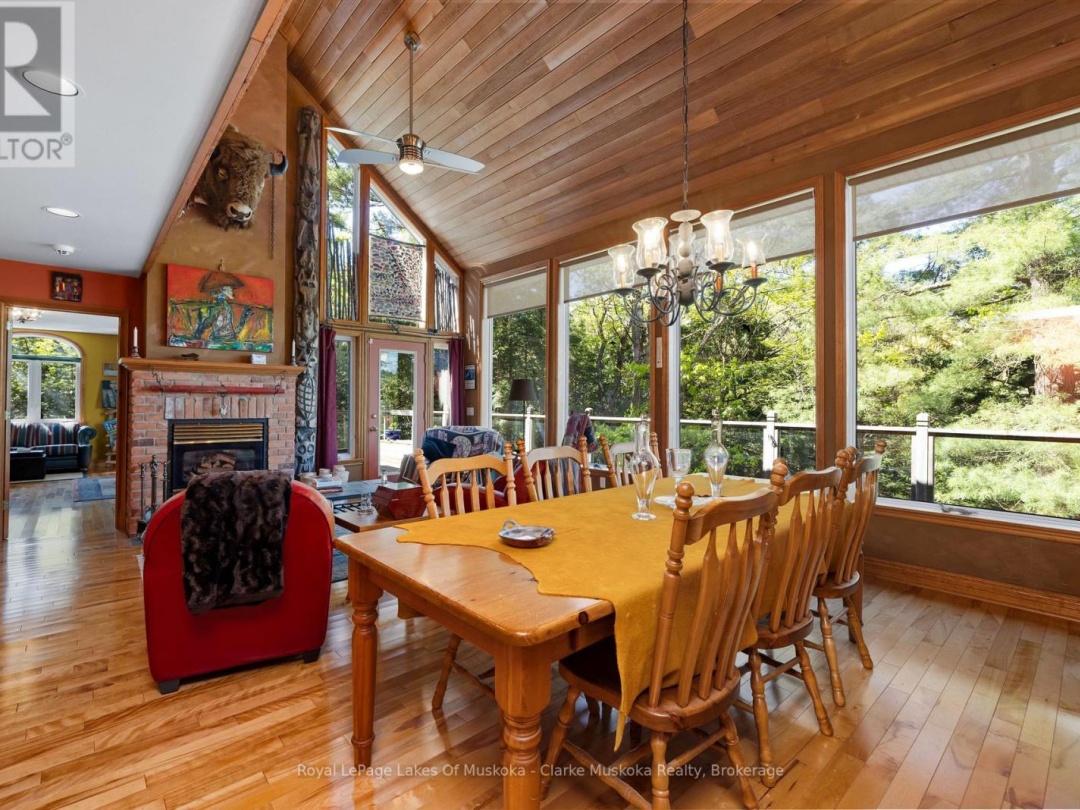 733 Whites Falls Road, Six Mile Lake