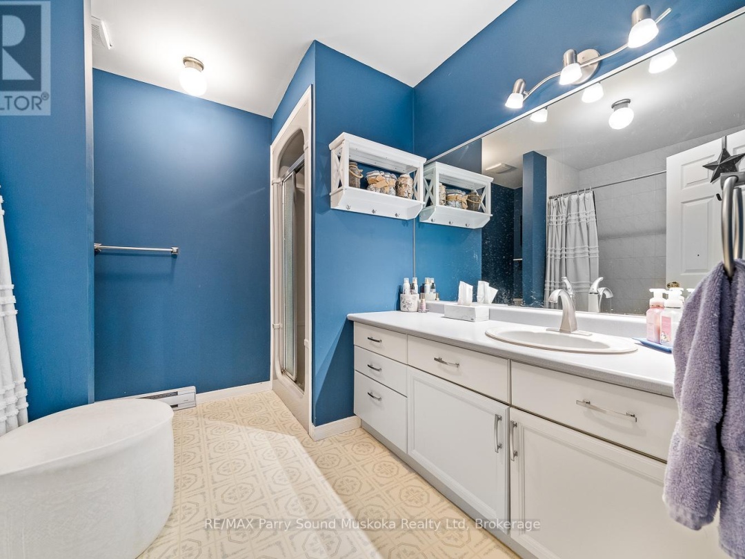 18 GEORGIAN BAY AVENUE, 