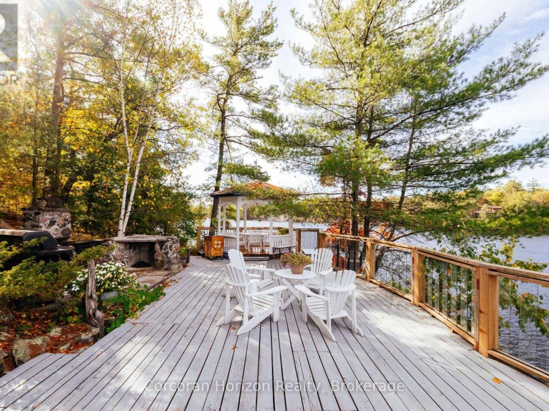 566 HUNGRY BAY ROAD W, 