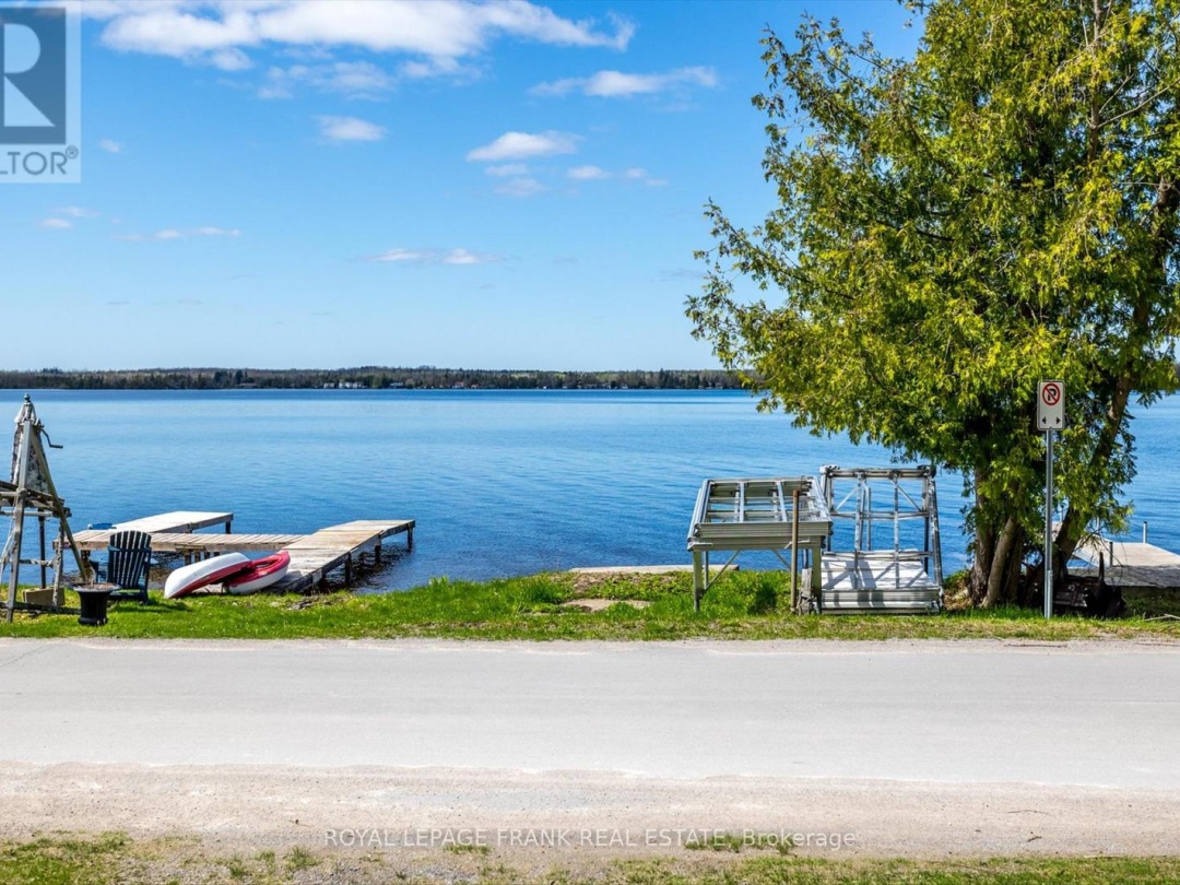 8 DAISY TRAIL, Sturgeon Lake