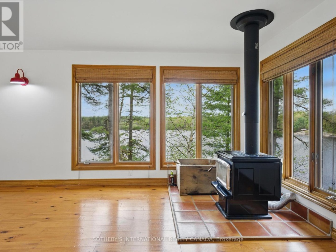 1074 COOKS ROAD, 