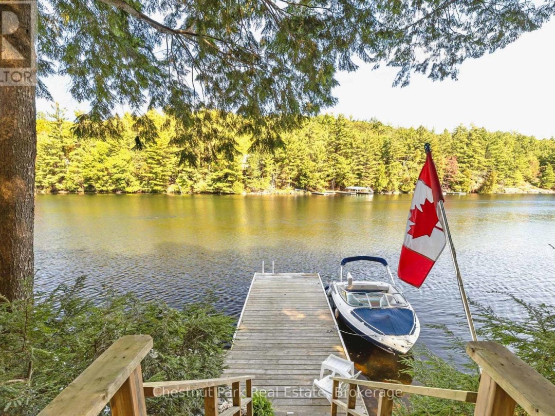 10 TAYLOR (26LM10) ISLAND, 