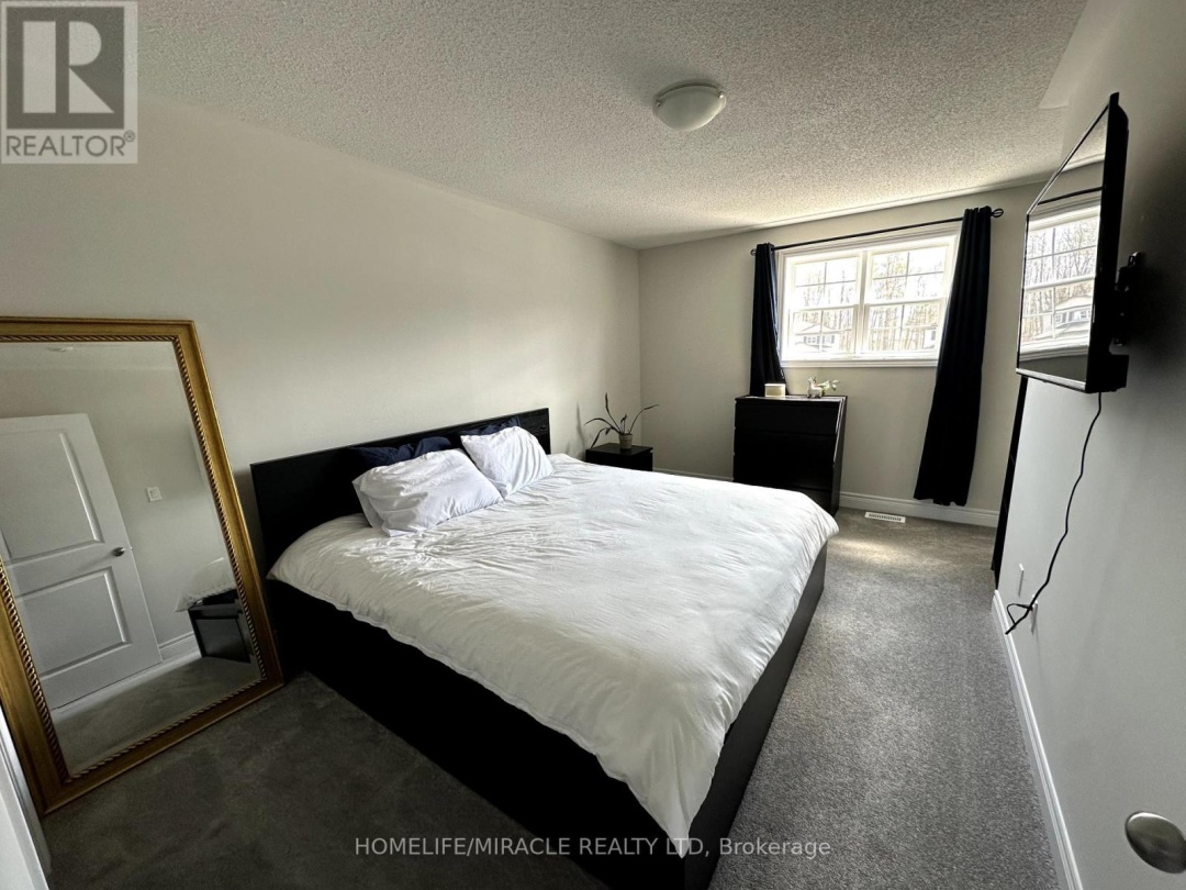300 DAFFODIL COURT, 