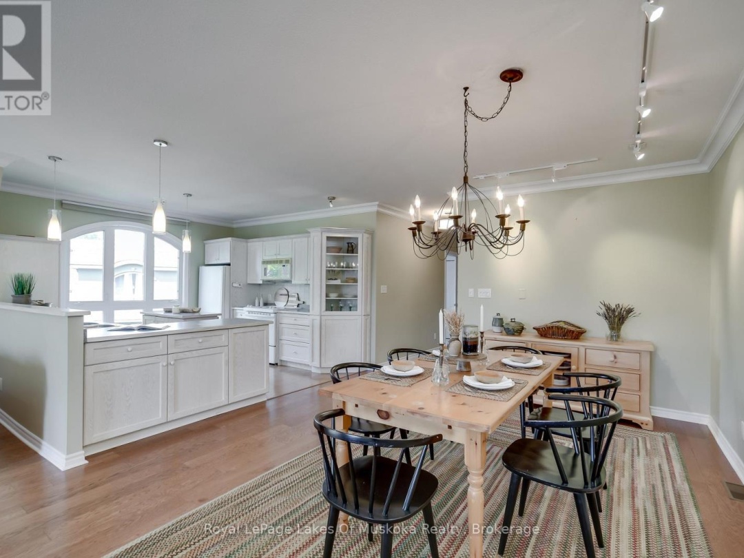 401 31 Dairy Lane, Lake Muskoka