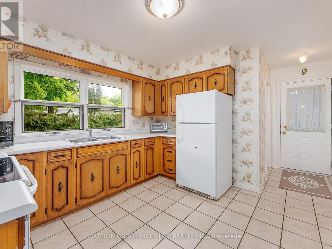 56 Dalton Crescent S, Orillia